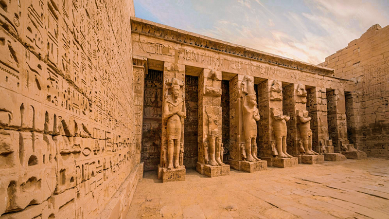 A picture of the pillars of the Medinet Habu temple.