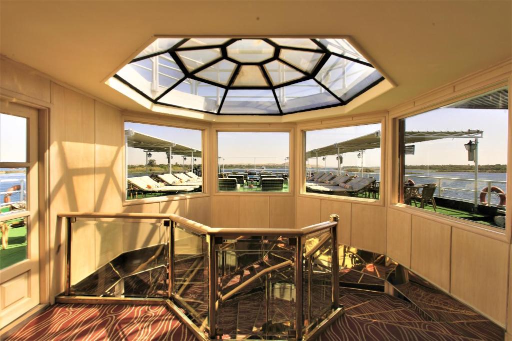 Imperial nile cruise