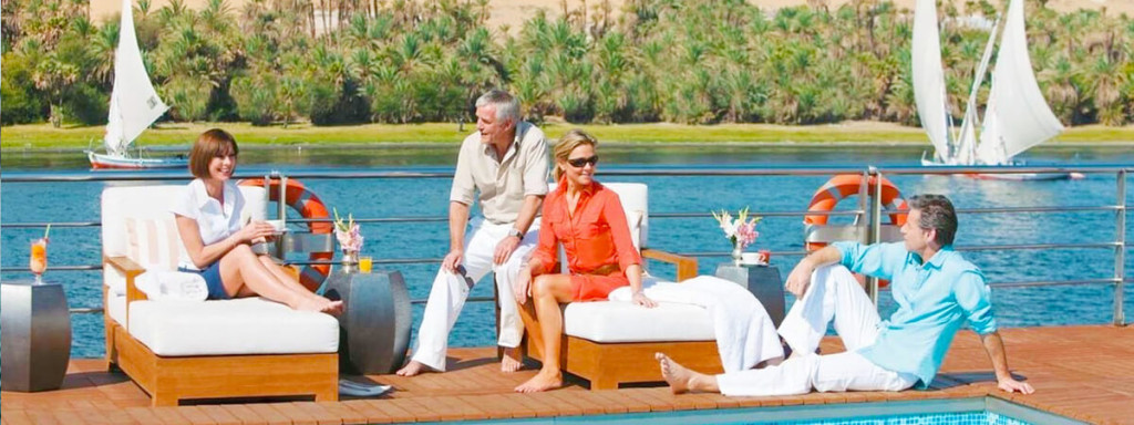 A picture of a group of tourists meeting getting to know each other then enjoying their visit to Egypt